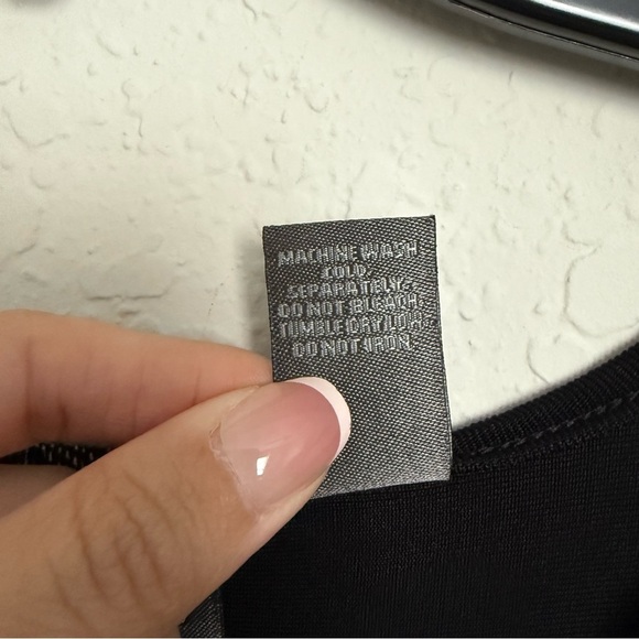 Additions by Chico's Black Slinky Giraffe Print Top Size XL Boho African Safari - Picture 7 of 7